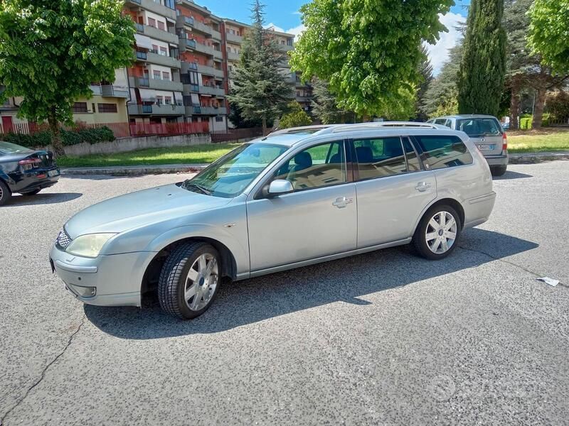 Usata Ford Mondeo 155 CV (114 kW) 2006 Grigio Station wagon