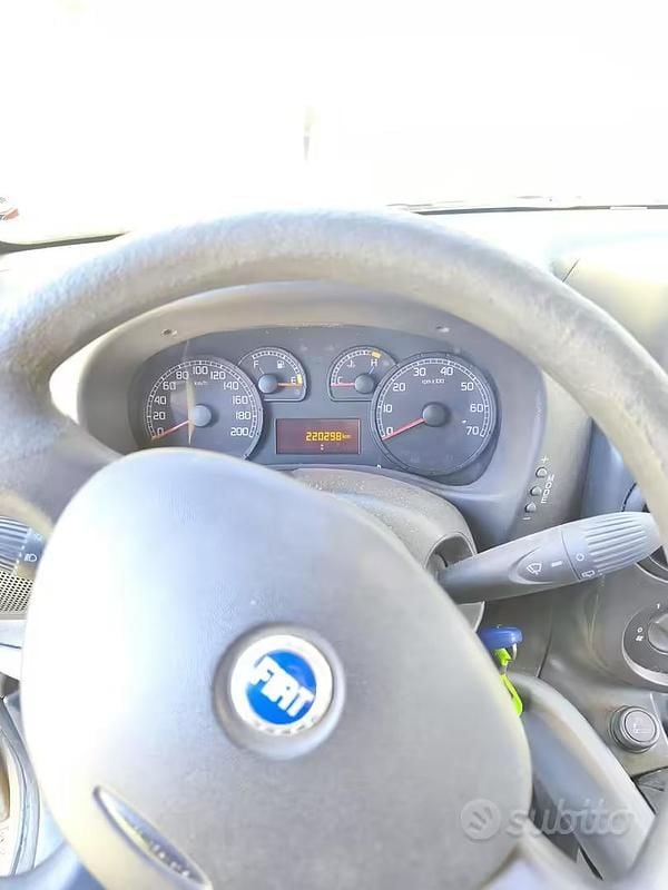 Usata Fiat Doblò 120 CV (88 kW) 2007 Monovolume