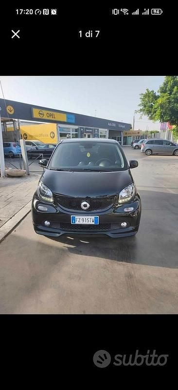 Usata Smart ForFour 71 CV (52 kW) 2019 Nero Utilitaria