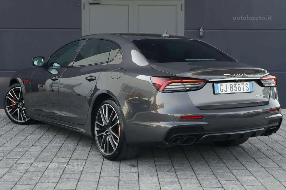 Usata Maserati Quattroporte 581 CV (427 kW) 2022 Grigio Berlina