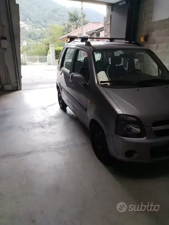 Usata Opel Agila 69 CV (50 kW) 2005 Grigio Monovolume
