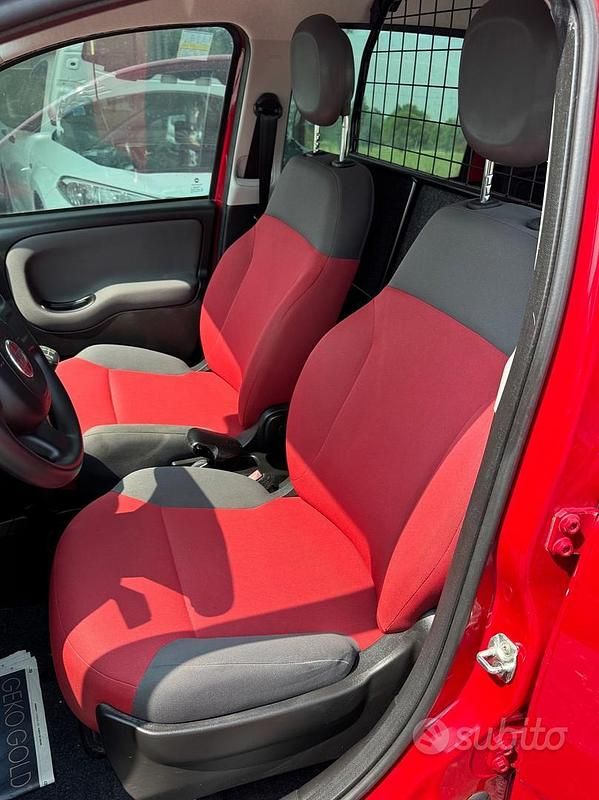 Usata Fiat Panda Pop 95 CV (69 kW) 2015 Rosso Utilitaria