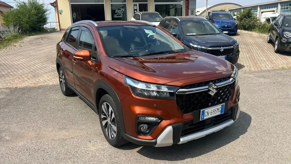 Usata Suzuki SX4 S-Cross 129 CV (94 kW) 2023 Arancione SUV