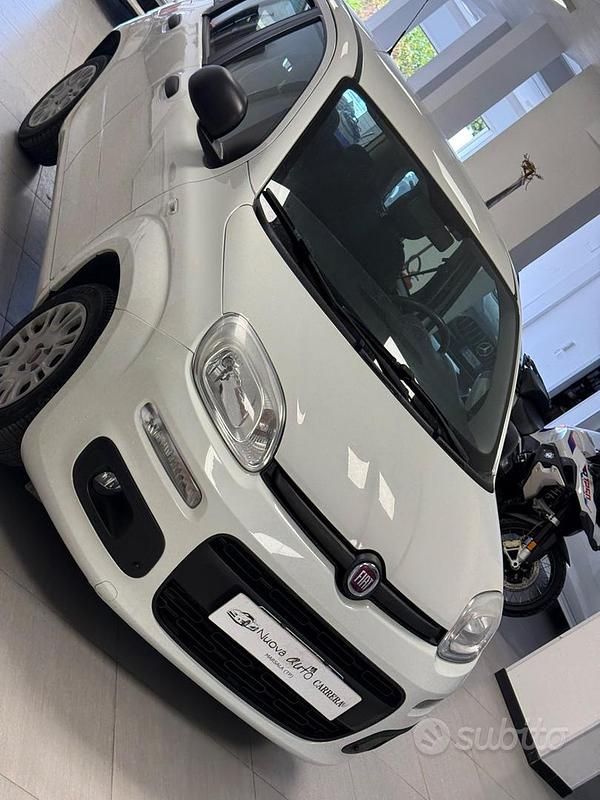 Usata Fiat Panda Lounge 69 CV (50 kW) 2019 Bianco Utilitaria