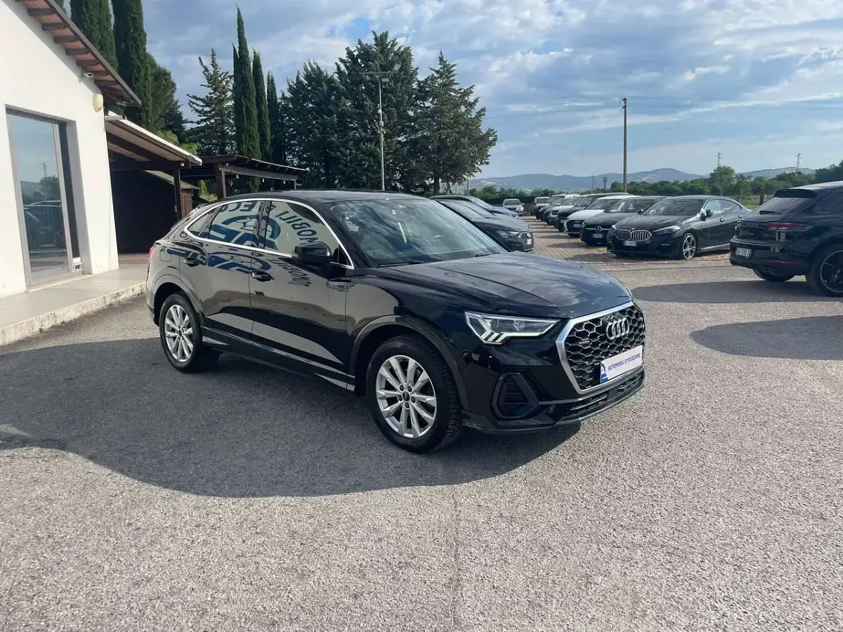 Usata Audi Q3 Sportback Ambiente 150 CV (110 kW) 2022 Nero SUV