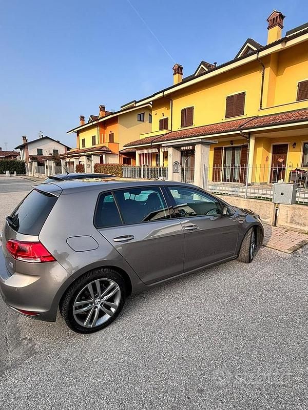 Usata VW Golf VII 110 CV (80 kW) 2013 Grigio Berlina