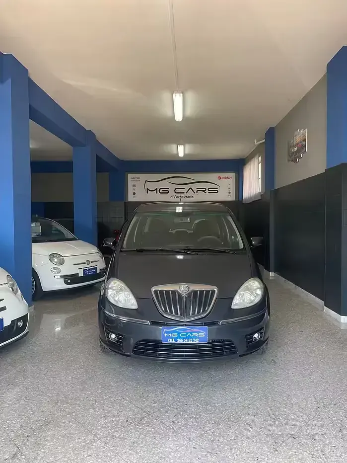 Usata Lancia Musa 90 CV (66 kW) 2009 Monovolume