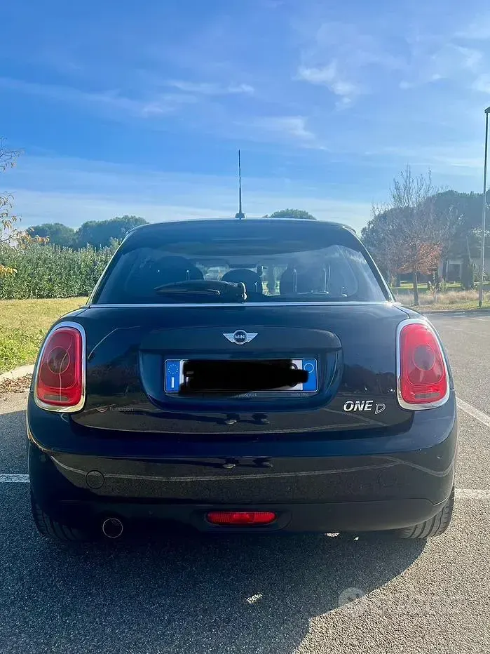Usata Mini Cooper 95 CV (69 kW) 2018 Nero Utilitaria