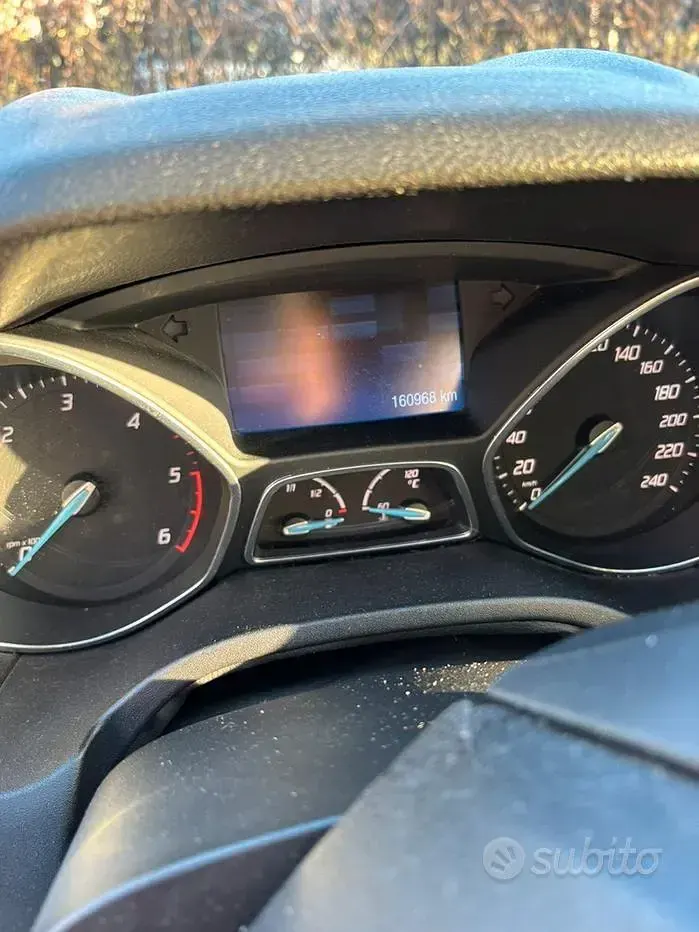 Usata Ford Focus Individual 163 CV (119 kW) 2012 Grigio Station wagon