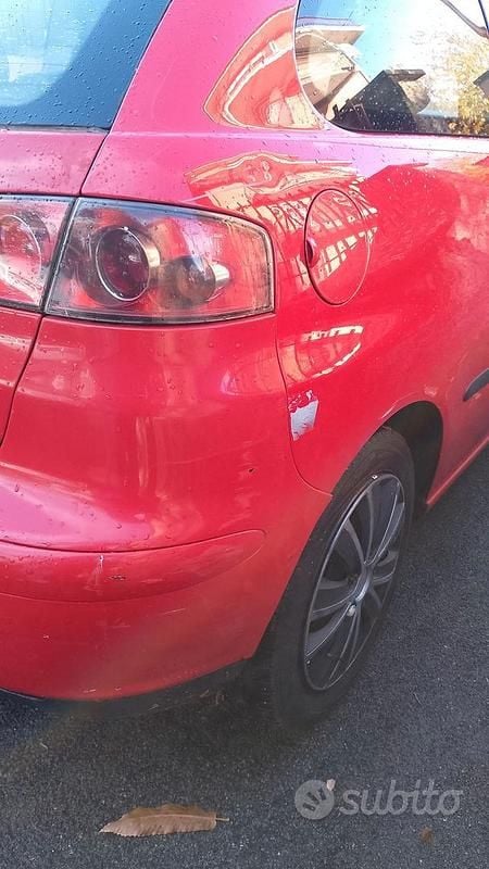 Usata Seat Ibiza 2005 Rosso Berlina