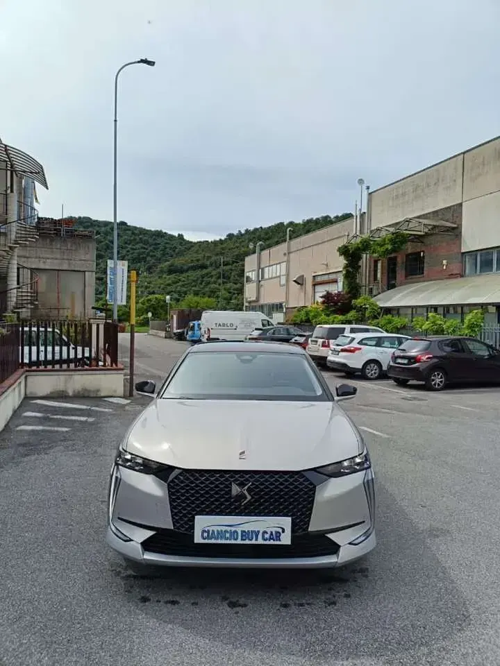 Occasion DS Automobiles DS4 Performance 131 ch (96 kW) 2022 Gris SUV