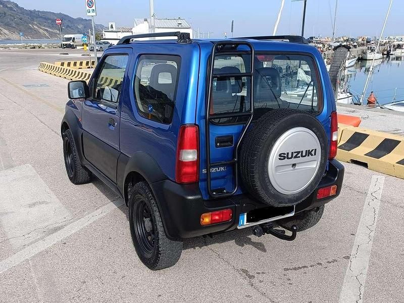 Usata Suzuki Jimny 86 CV (63 kW) 2007 Blu/azzurro SUV