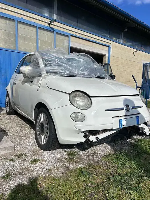 Usata Fiat 500 Lounge 69 CV (50 kW) 2008 Bianco Utilitaria