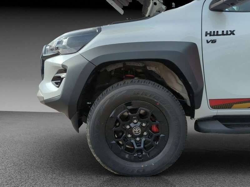 Usata Toyota HiLux Sport 235 CV (172 kW) 2024 Bianco Pick-up
