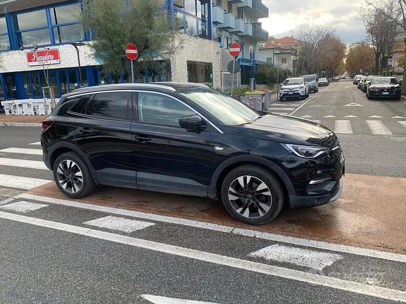 Usata Opel Grandland X 120 CV (88 kW) 2017 Nero SUV