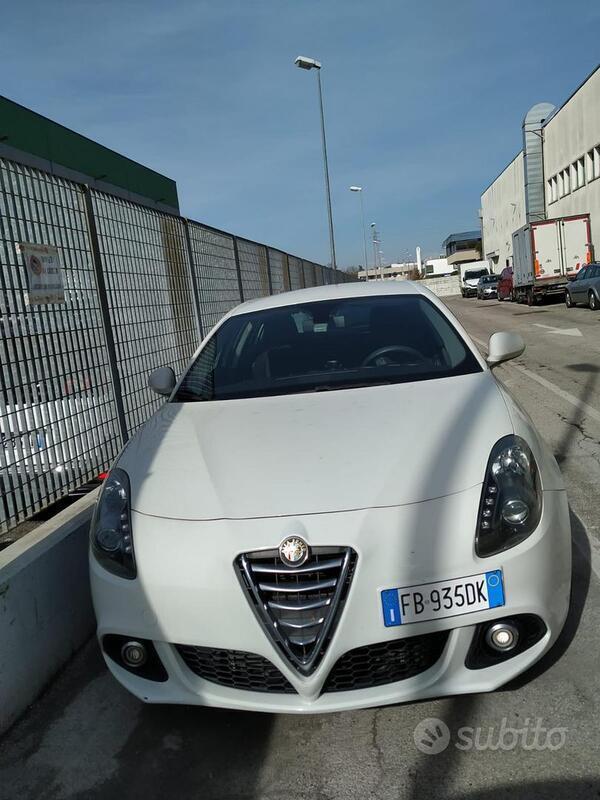 Usato 2015 Alfa Romeo Giulietta 1.4 LPG_Hybrid 120 CV (5.800 €)