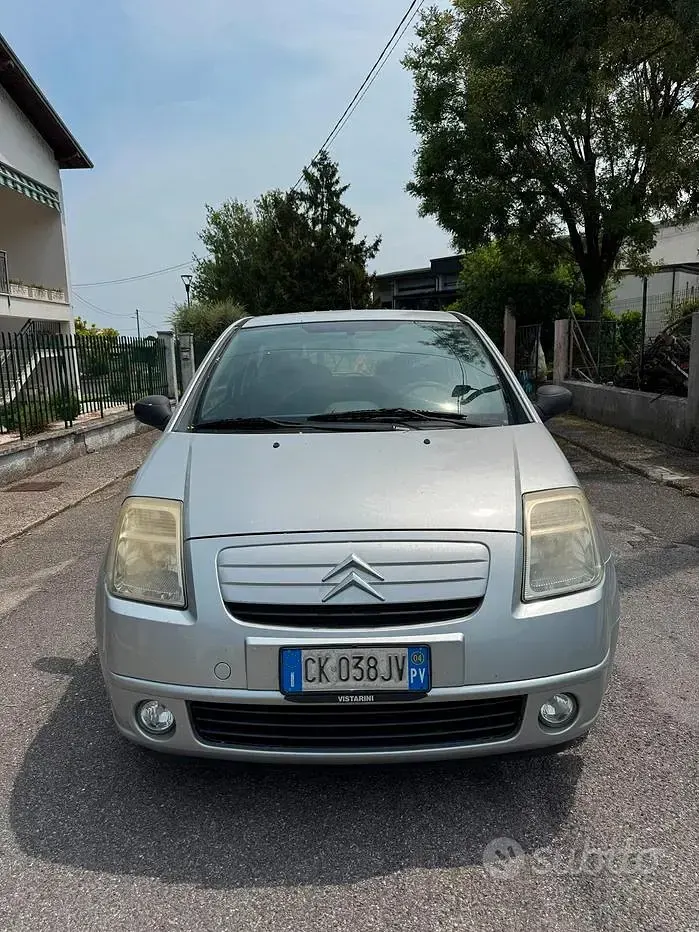 Usata Citroën C2 Exclusive 60 CV (44 kW) 2004 Grigio Utilitaria