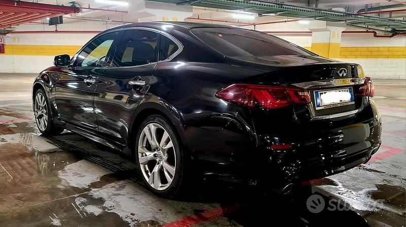 Usata Infiniti Q70 170 CV (125 kW) 2018 Nero Berlina