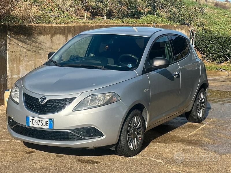 Usata Lancia Ypsilon 2017 Utilitaria