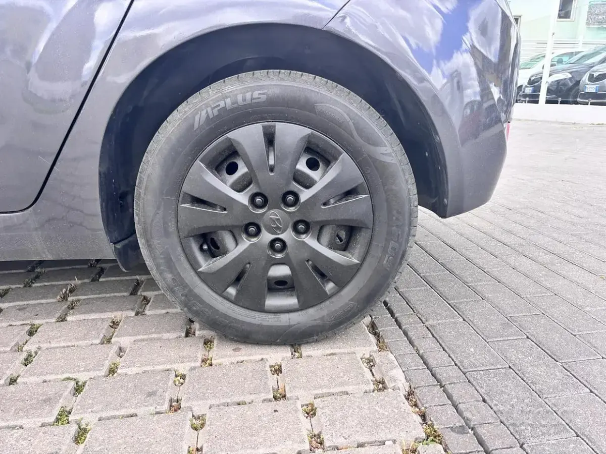 Occasion Hyundai ix20 Classic 77 PK (56 kW) 2011 Grijs Hatchback
