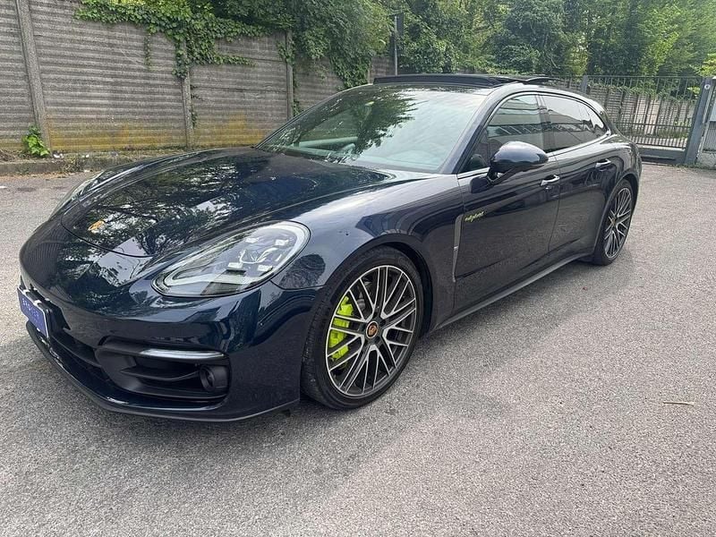 Usata Porsche Panamera Platinum Edition 330 CV (242 kW) 2022 Nero Berlina