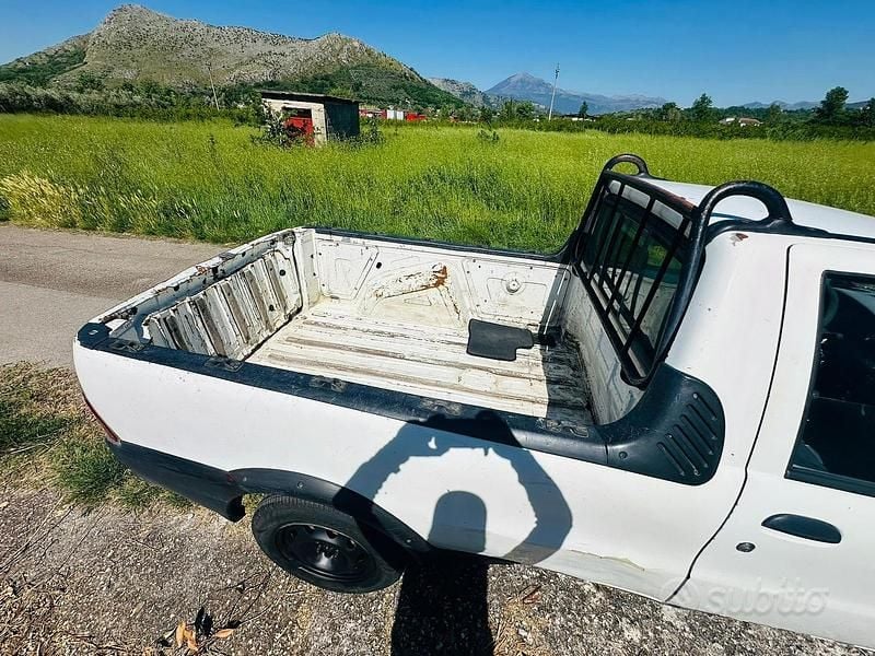 Usata Fiat Strada 69 CV (50 kW) 2000 Bianco Pick-up