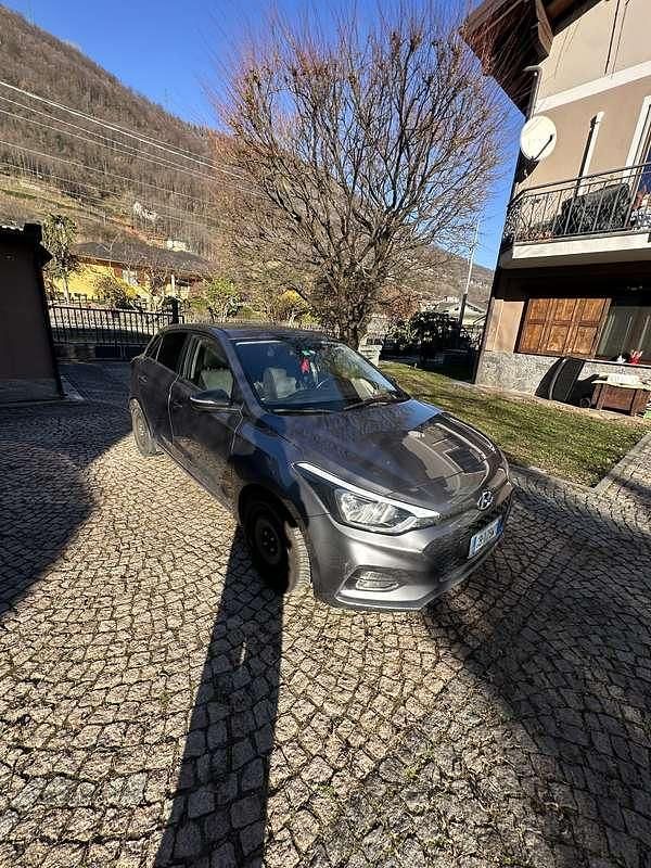 Usata Hyundai i20 Advanced 75 CV (55 kW) 2020 Utilitaria