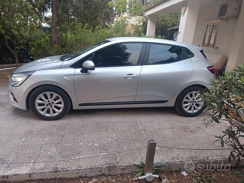 Usata Renault Clio V 85 CV (62 kW) 2020 Grigio Berlina
