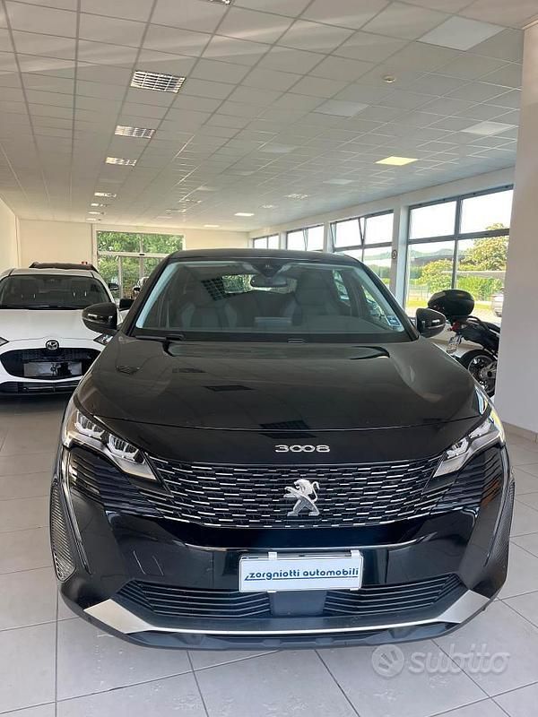 Usata Peugeot 3008 Active 130 CV (95 kW) 2022 Nero Berlina