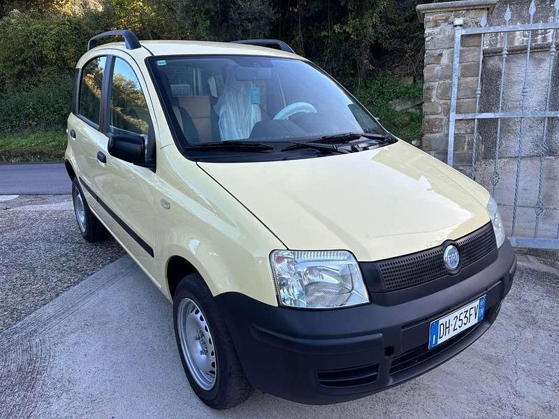 Usata Fiat Panda 4x4 70 CV (51 kW) 2007 Giallo Utilitaria