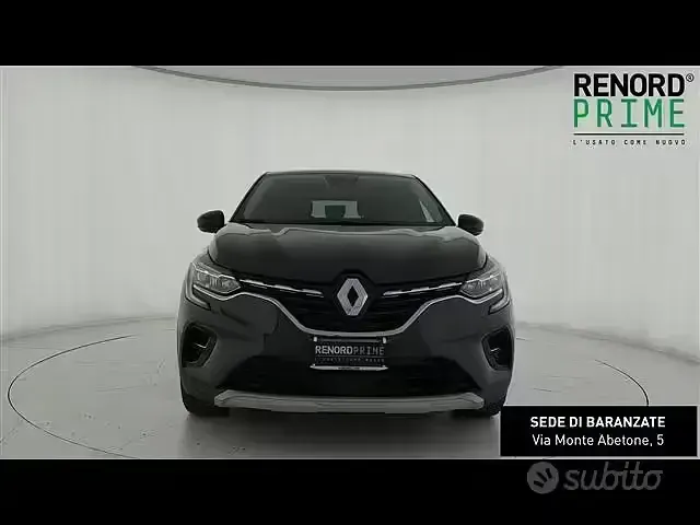 Usata Renault Captur Techno 94 CV (69 kW) 2022 Blu scuro SUV