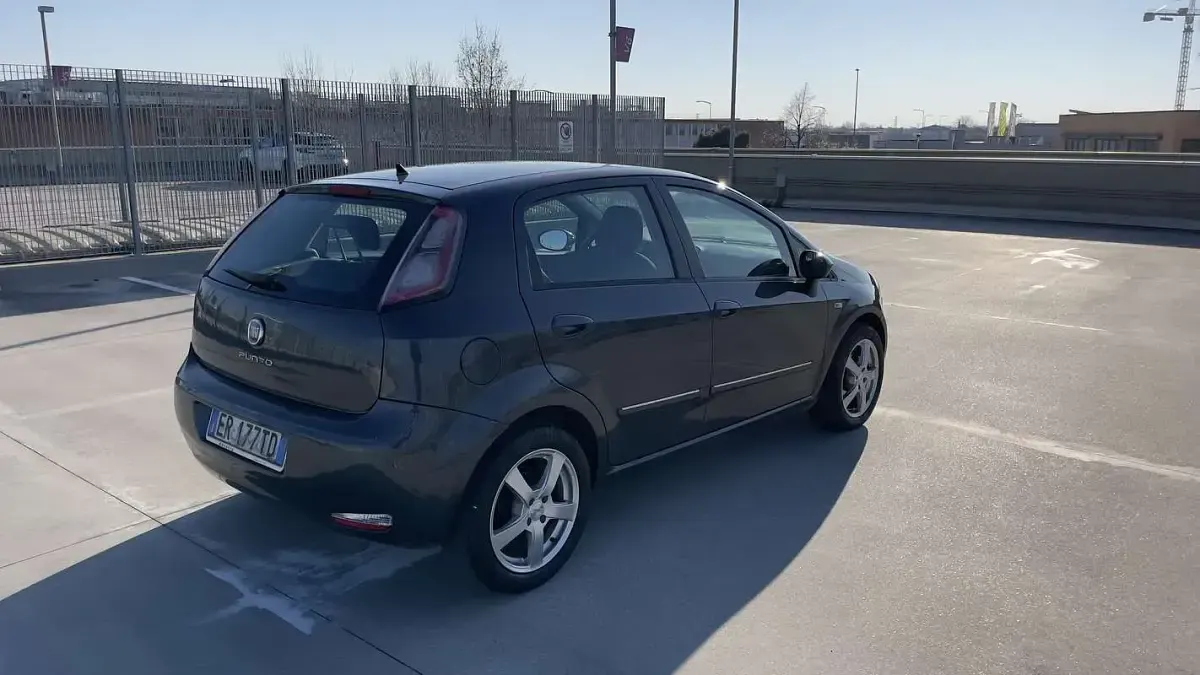 Usata Fiat Punto Evo Active 75 CV (55 kW) 2012 Utilitaria