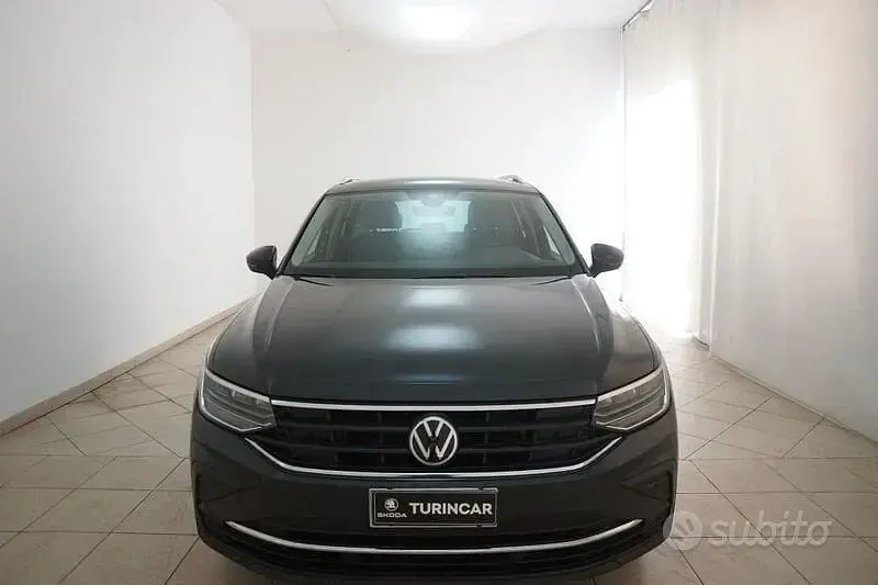Usata VW Tiguan Life 150 CV (110 kW) 2020 Grigio SUV