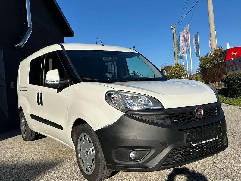 Usata Fiat Doblò Lounge 88 CV (64 kW) 2017 Bianco Monovolume
