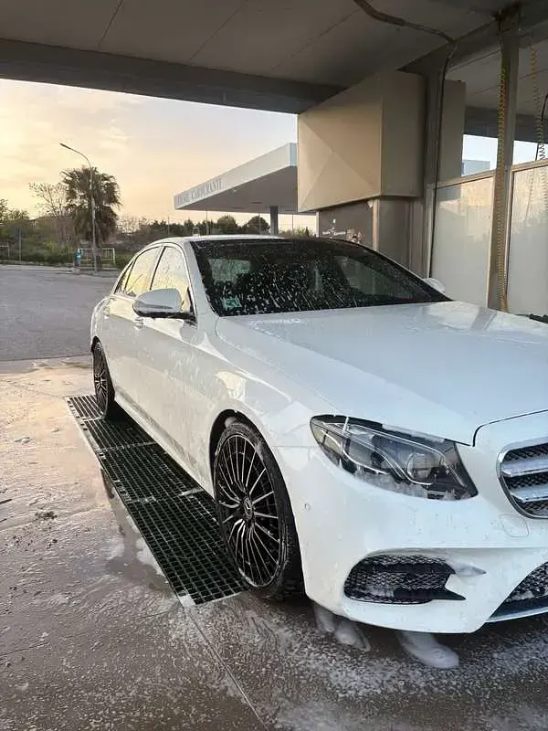 Usata Mercedes E350 Premium Plus 258 CV (189 kW) 2017 Bianco Berlina