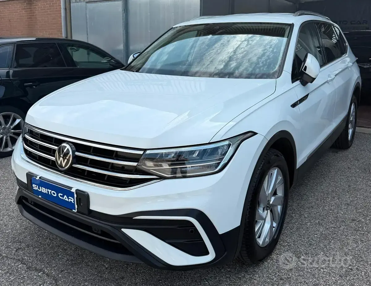 Usata VW Tiguan Allspace Life 150 CV (110 kW) 2022 Bianco SUV