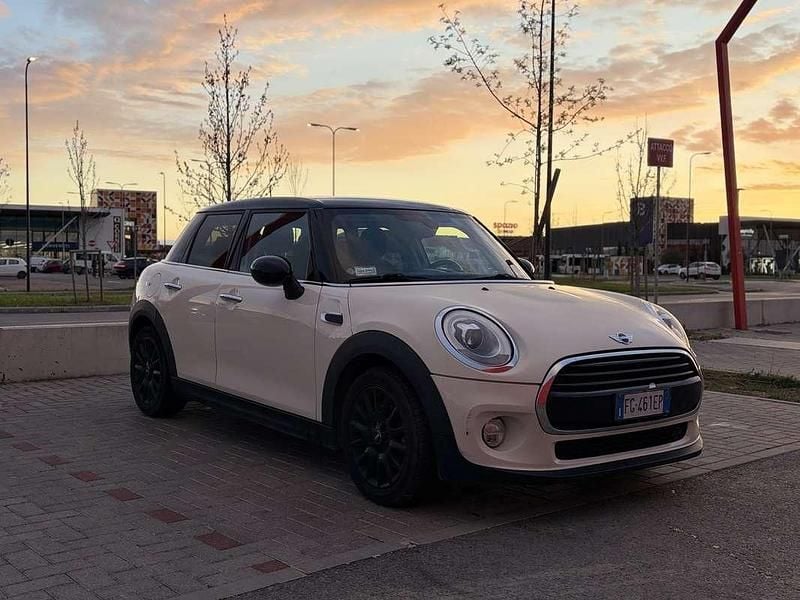 Usata Mini Cooper D Business 116 CV (85 kW) 2016 Utilitaria