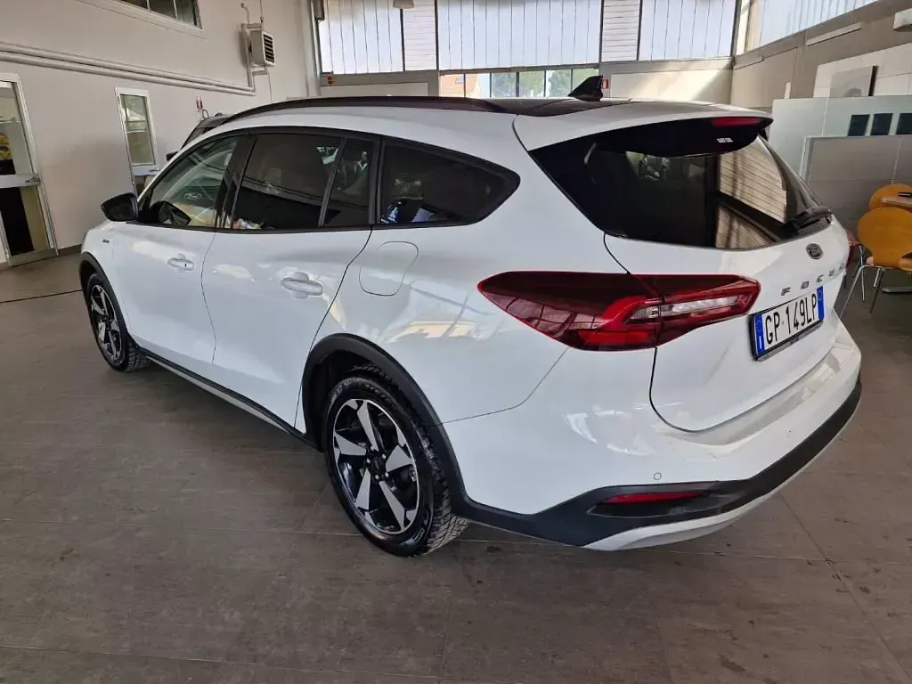 Usata Ford Focus Active 125 CV (91 kW) 2023 Bianco Station wagon
