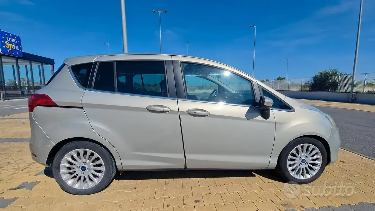 Usata Ford B-MAX 100 CV (73 kW) 2013 Grigio Monovolume