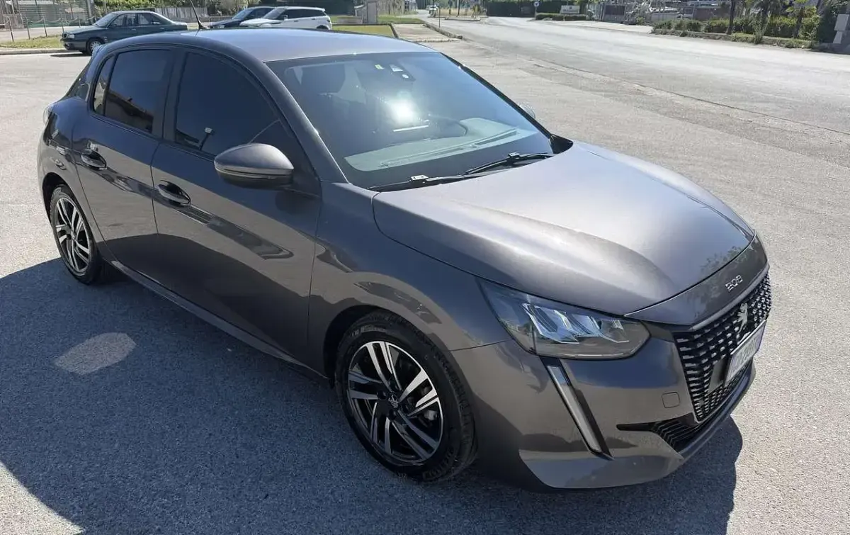 Usata Peugeot 208 Active 75 CV (55 kW) 2020 Grigio Utilitaria