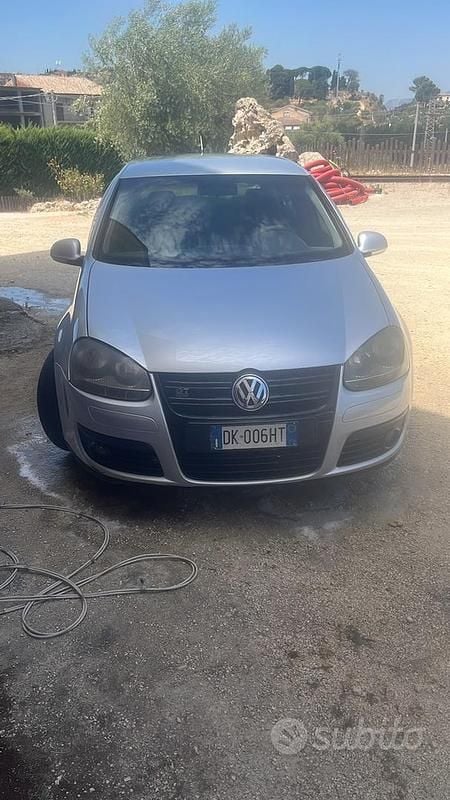 Usata VW Golf V 105 CV (77 kW) 2007 Grigio Berlina