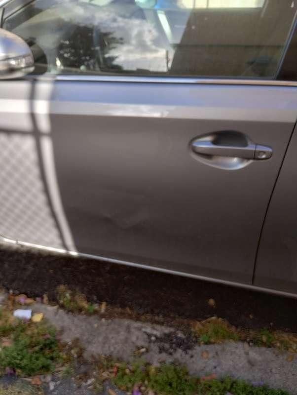 Usata Toyota Auris Hybrid Lounge 99 CV (72 kW) 2013 Grigio Berlina