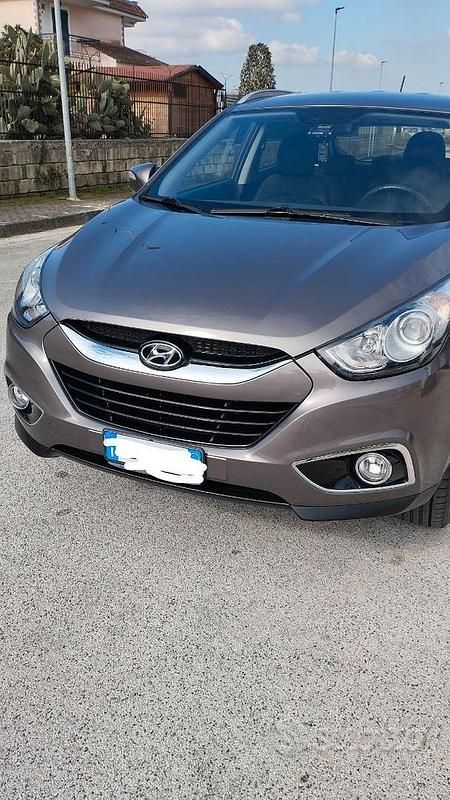 Marrone Usata 2012 Hyundai ix35 SUV | 8000 € (Cara) - Immagine 1/4