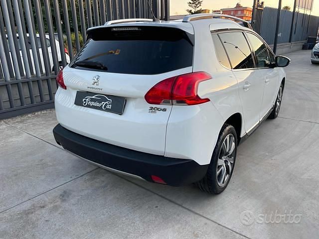 Usata Peugeot 2008 Allure 92 CV (67 kW) 2014 Bianco SUV
