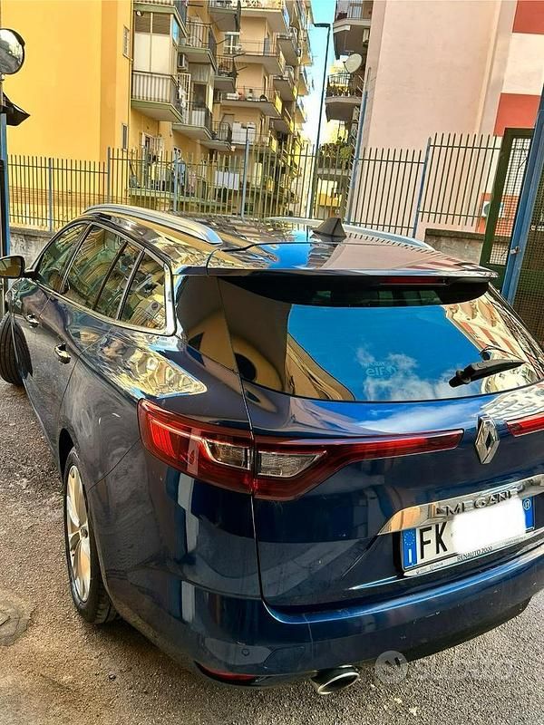 Usata Renault Mégane GrandTour Intens 110 CV (80 kW) 2018 Blu Station wagon