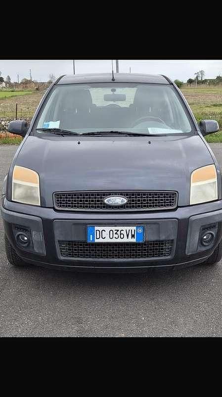 Usata Ford Fusion 101 CV (74 kW) 2006 Blu/azzurro Utilitaria