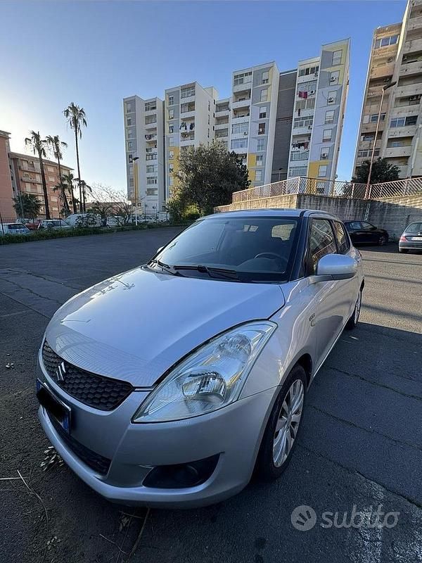 Gebraucht Suzuki Swift 75 PS (55 kW) 2013 Grau Kleinwagen