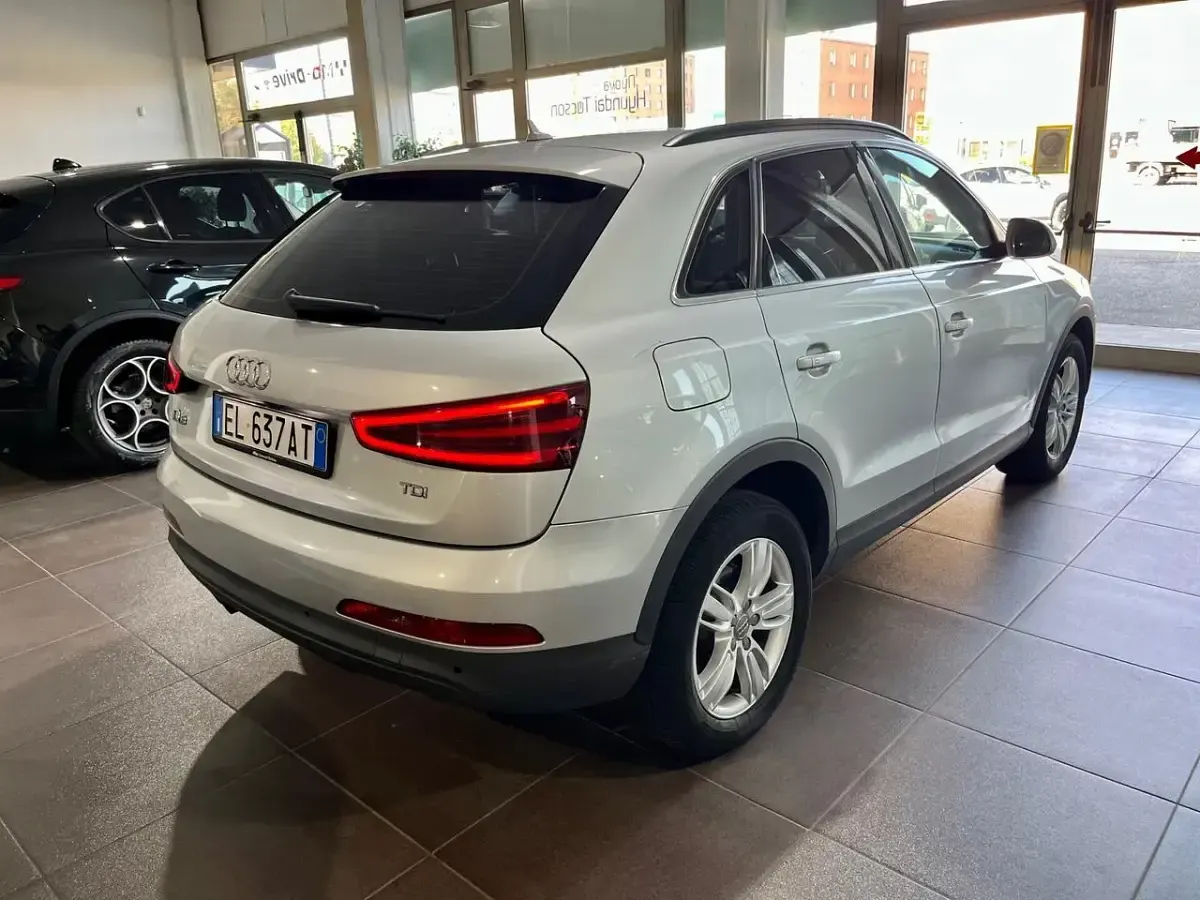 Usata Audi Q3 Advanced Plus 140 CV (102 kW) 2012 Argento SUV