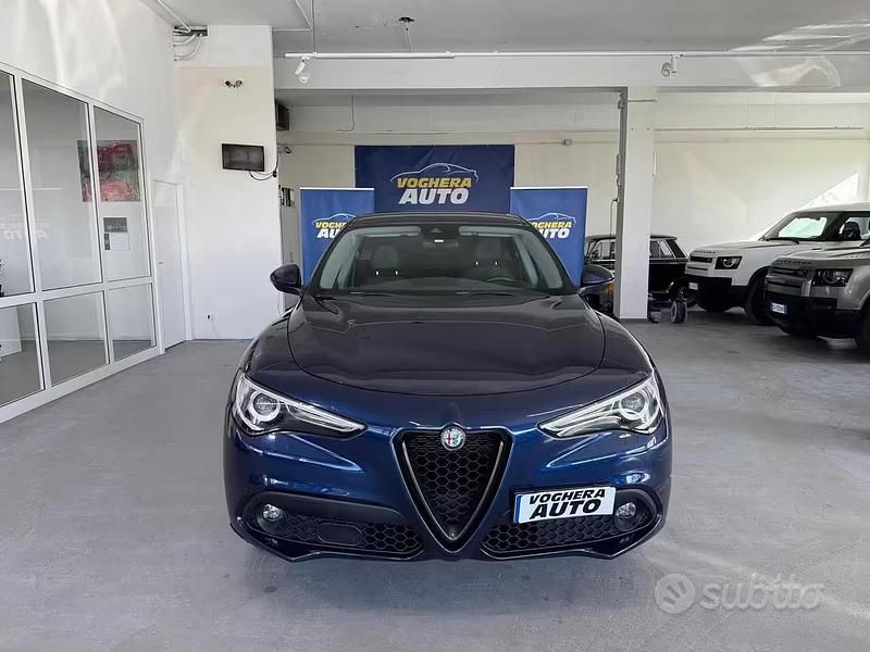 Usata Alfa Romeo Stelvio Executive 190 CV (139 kW) 2019 Blu SUV