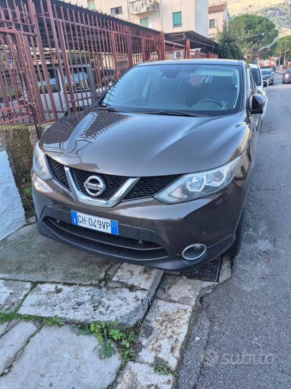 Usata Nissan Qashqai 131 CV (96 kW) 2015 Marrone SUV